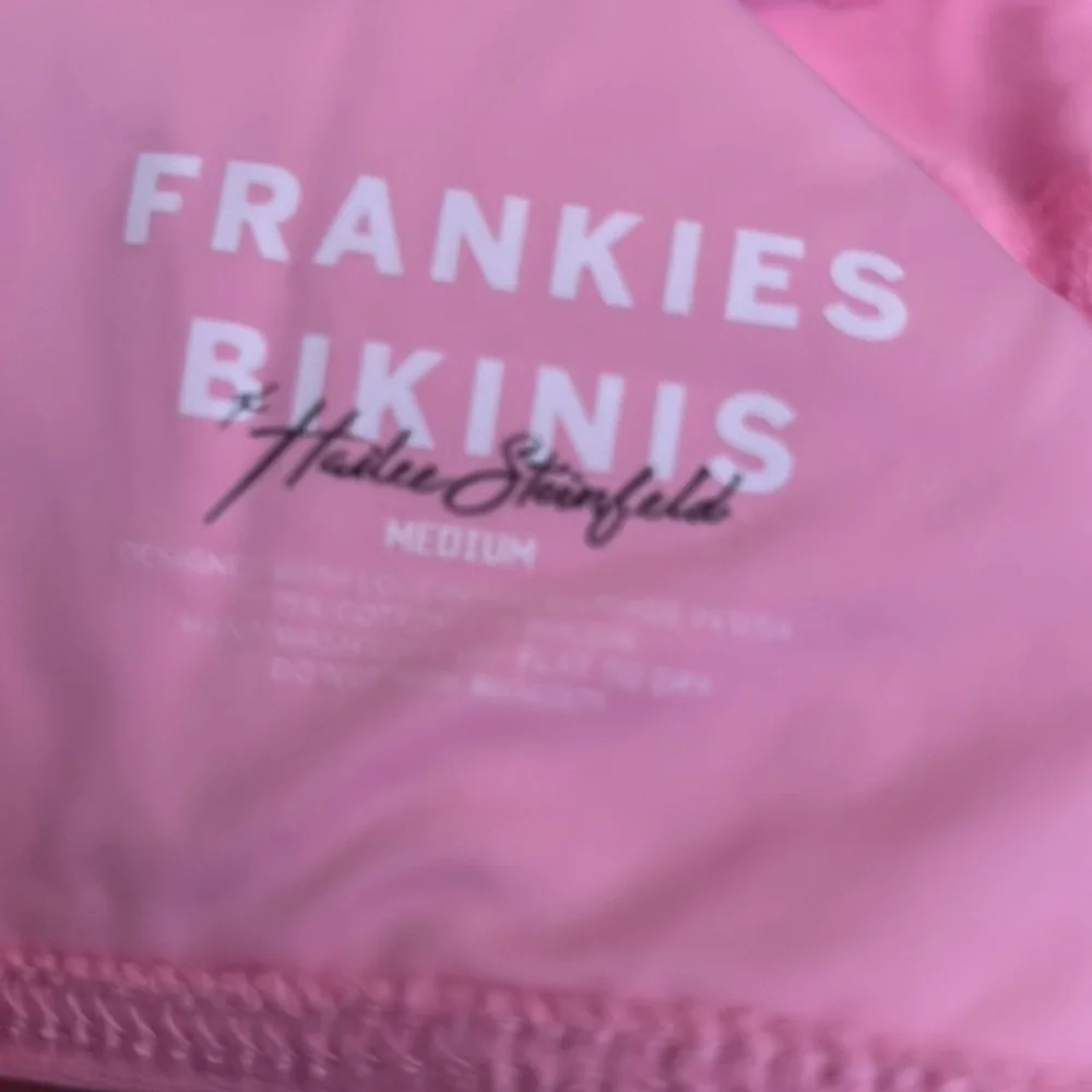 Frankies Bikinis Connor Top Haliee Steinfield Size Medium Floral Flowerchild